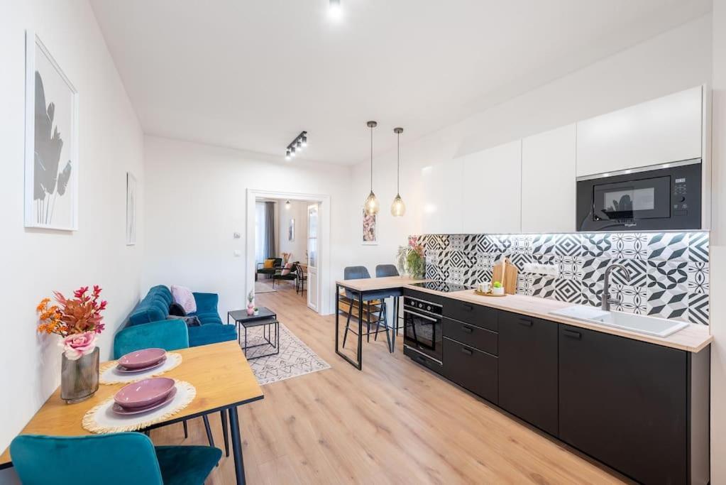 Sweet Cozy Close To Mala Strana Apartamento Praga